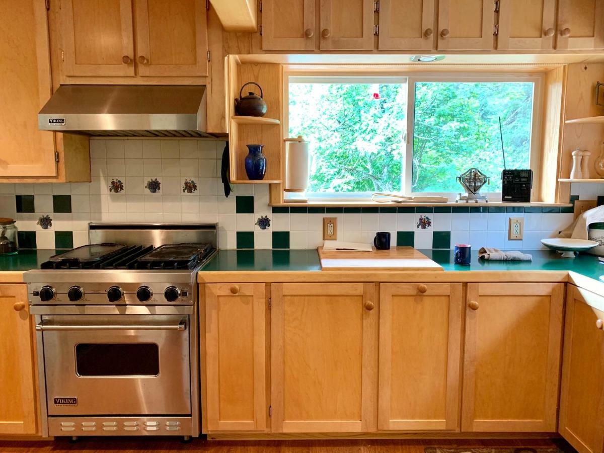 Sourdough Sunrise B&B スワード エクステリア 写真